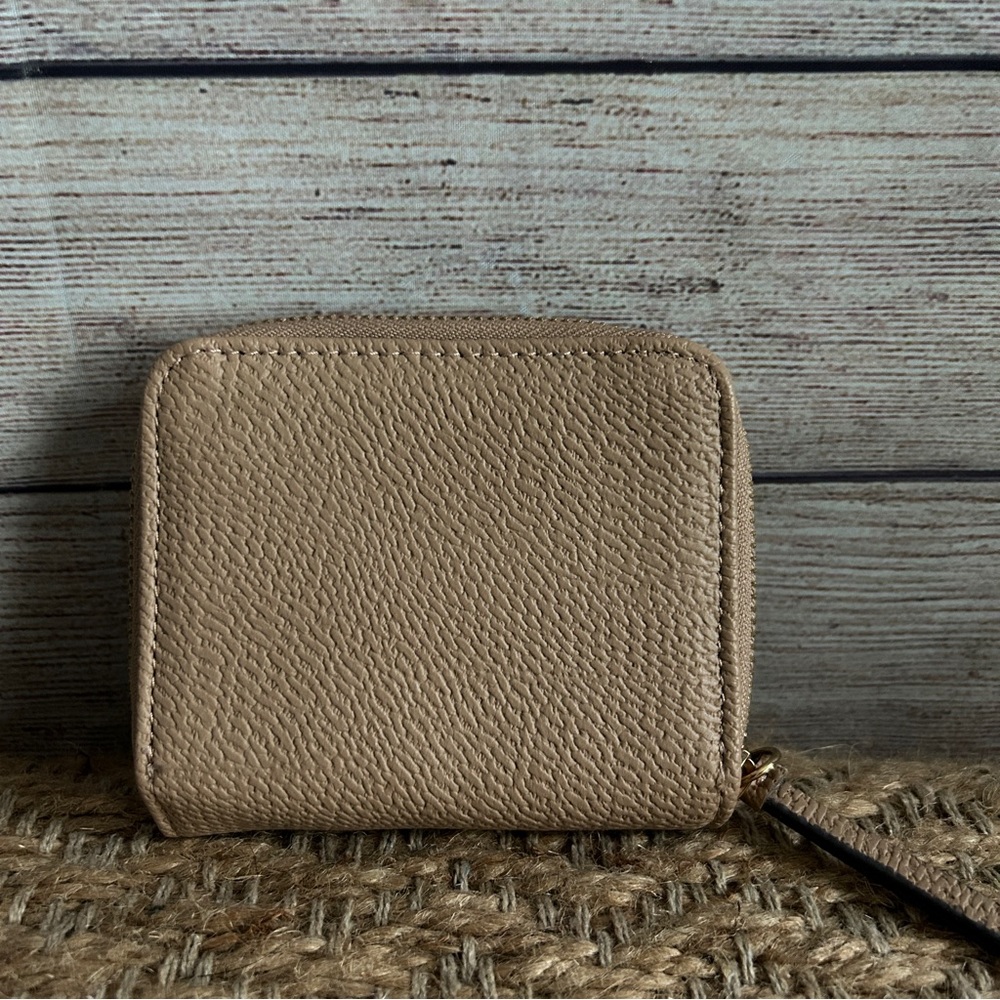 Jessica Simpson Wallet - Picture 4 of 6